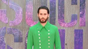 After starting his career with television appearances in the early 1990s. Jared Leto Joker Andert Sich