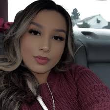 Hello friends & family ive been thinking of this one lately i been wanting  to start little side job didn't know how or where to start off I will be  starting to