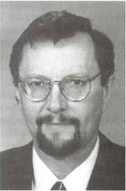 SAINT THOMAS MORE COLLEGE & NEWMAN ALUMNI/AE WINTER 2001/2002