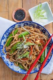 Gluten Free Spicy Chinese Noodles Is All About Fresh Crispy Veggies Mixed With Noodles And Flavoured With A Spicy Ch In 2020 Chinese Noodles Gluten Free Noodles Spicy