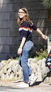 Check out the latest pictures, photos and images of jennifer garner from 2020. Jennifer Garner Out In Brentwood 03 19 2020 Celebmafia
