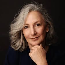 Helena Renner's Instagram, Twitter & Facebook