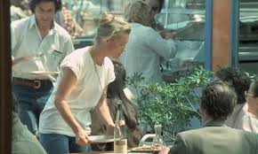 Depuis son divorce d'avec antoine, rosalie vit avec césar, un homme riche. Timeless Yves Saint Laurent Romy Schneider In Cesar Et Rosalie