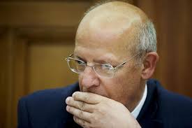 Sete polémicas de Santos Silva: do malhar ao gado