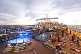 Oasis of the seas kabinendetails hd youtube allure of the seas cruises 2020 2021 save up to. Royal Caribbean Allure Of The Seas Deckplane Bewertungen Und Bilder Tripadvisor
