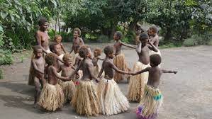 Dass efate und speziell port vila nicht das urtümliche vanuatu repräsentieren, wird auf malakula deutlich. Vanuatu Inseln Der Magie Und Lebendiger Tradition Terra Discovery Tours