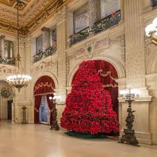 Childhood memories return, when we see a big smile on our children's faces opening a christmas gift. How Newport S Mansions Are Decorated For Christmas The Breakers Christmas Decor Is Legendary