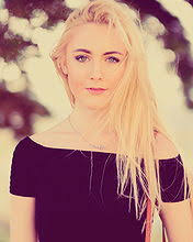 Emma Holzer pictures and photos