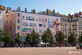 Ikea à lyon 6e • recherche parmi 530.000+ offres d'emploi en cours • rapide & gratuit • temps plein, temporaire et à temps partiel • meilleurs employeurs à lyon 6e • emploi: Affichage Grand Format La Marque Ikea Cree L Evenement A Bellecour