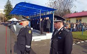 Conducerea şcolii de agenţi de poliţie vasile lascăr din câmpina îi anunţă pe candidaţi că a fost modificată data examenului de admitere, mai exact a probei scrise. Iulie 2018 UrmÄƒtoarea Sesiune De Admitere La È™coala De PoliÈ›ie Din Campina Este Posibil SÄƒ Existe È™i O A Treia Sesiune In Decembrie Campina Tv