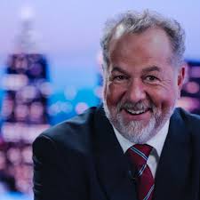 Daniel Hardman is BACK! The Suits cast is getting together