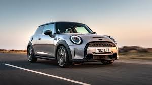 Mini Hatch Review 2023 | Top Gear