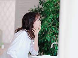 4社を経験→モデルと広報のパラキャリを満喫する斉藤マリナさんの「自分の幸せと向き合う」思考法 – Paranavi [パラナビ]