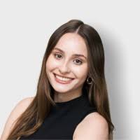 My time at Loyola University Chicago has officially come to an end as I  graduated with my Master of Science in Global Strategic Communication. This  final semester as a Rambler was extra