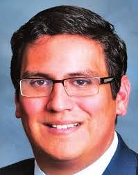 Danielle Middlebrook's Instagram, Twitter & Facebook