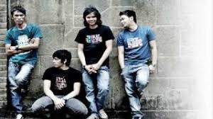 Official music video by peterpan performing their single walau habis terang taken from the album sebuah nama sebuah cerita© 2008 pt. Peterpan Walau Habis Terang Plus Lirik Lagu Youtube