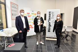 Allgemein, bürger*innen, kliniken & praxen, presse. Neuer Burger Innentreff Startet Im Oecher Lab Eifelschau De