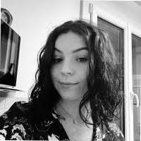 100+ profils pour “Mya”