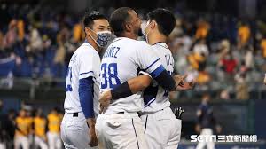 紐 那 斯 e nunez. Krxf0ulbmee06m