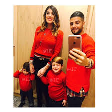 Lorenzo insigne believes maurizio sarri will betray his former club napoli if he takes over at juventus. 380 Mentions J Aime 2 Commentaires Lorenzo Insigne Insignes Fans Sur Instagram Buona Vigilia Alla Famiglia Piu Bella E Unita Del Mondo