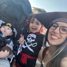 Looking for the best banana split! Google says Mrs Sprinkles is closed  today😥