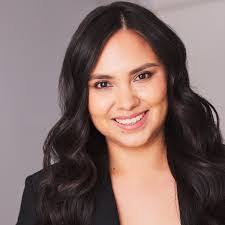 Cynthia Marker's Instagram, Twitter & Facebook