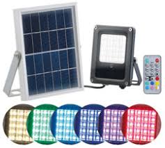 Découvrez nos luminaires d'éclairages solaires puissant et autonome à moindre coût avec le site n°1 magasin avec vos luminaires solaires de qualité préférés avec détecteur de mouvement ou détecteur de présence en. Projecteur Solaire Led Resistant Aux Intemperies Avec Telecommande Rvbb Tous Les Produits Disponibles Chez Pearl