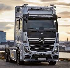 Pin Di Fabrizio Fregnan Su Mercedes Camion Pesanti Nel 2020 Mercedes Camion