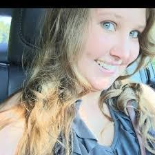 Lisa Grassette's Instagram, Twitter & Facebook