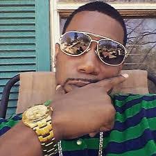 Derek Lundy's Instagram, Twitter & Facebook