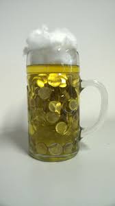 Eine Bier Masskrug Voll Geld Ein Geldgeschenk Zum Aschied Eines Kollegen Ich Habe Den Krug Zu 1 3 Mit Gelber G Lustige Geldgeschenke Geschenke Geldgeschenke