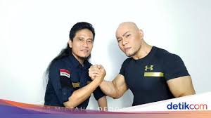 Gansist pasti tahu lah, penampilan bagi artis adalah salah satu penunjang yang utama. Terbentur Aturan Proses Mualaf Deddy Corbuzier Batal Disiarkan Langsung
