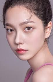 Kristin Box's Instagram, Twitter & Facebook