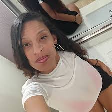 Men liking every girl's picture except their partner's