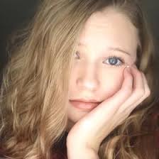 Elle Ray (ellerae147)