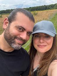 Hello! My Husband and I have recently moved to Chingford and have decided  to open a Community Choir. We already run a few in other areas