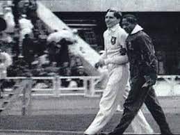 Der weitsprung der männer bei den olympischen spielen 1936 in berlin wurde am 4. Passion Fairplay Zivilcourage Menschlichkeit Und Respekt Der Kampf Der Weitsprung Legenden Luz Long Und Jesse Owens Olympia 1936 Die Geschichte Hinter Den Beruhmten Bildern Nachfahren Und Medienprofis Berichten Diploma Alumni Netz