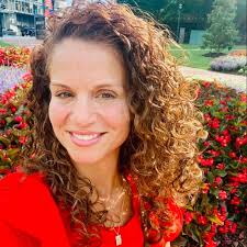 Cajun Chicken Spaghetti Squash Bake Serves: 5 servings Ingredients 2 medium  spaghetti squashes 1½ tablespoons olive oil, divided ½ teaspoon salt,  divided ¼ teaspoon pepper, divided 2 pounds boneless skinless chicken  breasts,