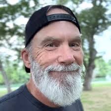 Jay Lunsford's Instagram, Twitter & Facebook