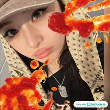 ALL OF LE SSERAFIM'S SOCIALS ARE COVERED IN TOMATOES😭😭🍝