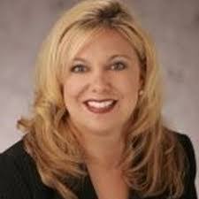 Nicole Courtemanche's Instagram, Twitter & Facebook