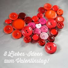 Selbst gemachte schwimmkerzen sind nicht nur hübsche ideen für den valentinstag, sondern auch romantische deko für ihr liebesessen, die es muss gerade zum valentinstag nicht immer ein rein materielles geschenk sein. Diy Valentinstag 8 Ideen Zum Selbermachen Frau Scheiner