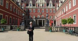 zamek v bad muskau sasko castle in bad muskau saxony 63 pieces germany castles castle saxony