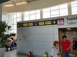 În anul 2018 pe aeroportul henri coandă au tranzitat 13.824.830 de pasageri. PorÈ›ile Din Aeroportul Otopeni Au Fost Renumerotate DupÄƒ O SchemÄƒ BizarÄƒ Nwradu Blog