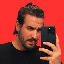 Graham Burrell (@BluedogFilm)