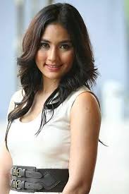 Yassin sebenarnya telah keluar daripada kumpulan. Fasha Sandha Photos News And Videos Trivia And Quotes Famousfix