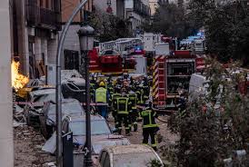 A massive explosion rocked downtown madrid on wednesday, according to local newspaper el a strong explosion, the causes of which are unknown, has shaken a property in the center of madrid. Jkomkd5 Rrbbfm