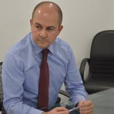 Η 26χρονη γνωστή τραγουδίστρια που του έκλεψε την καρδιά. Kwstopoylos Nikolaos Nea Dhmokratia