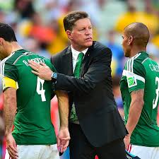 A menudo es llamado simplemente jimmy lozano, sin embargo, a veces también es apodado como el actor porque nació en una familia de actores (de la unión entre jaime lozano y ana bertha espín). Seleccion Mexicana Rafael Marquez Y Javier Aquino Salen Raspado A Seis Anos Del No Era Penal