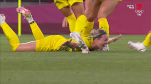 You can watch live sport on your mobile, tablet or desktop including soccer, tennis and basketball. Aozar5a5q2gw8m